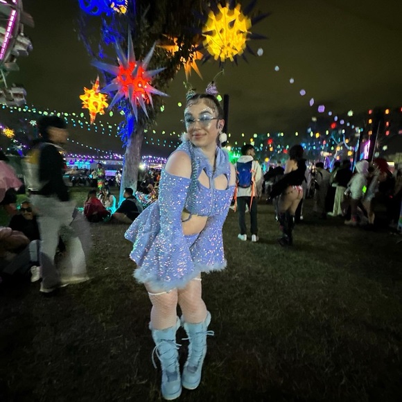 Baby Blue Sequin Fields Skirt - Picture 4 of 4